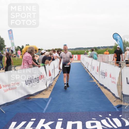 22.06.2025 - Viking Triathlon MichiJ http://msf.ph/oto/8131409 22.06.2025 15:38:21 Ziel 334 meine-sportfotos.de