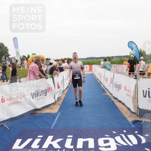 22.06.2025 - Viking Triathlon MichiJ http://msf.ph/oto/8131412 22.06.2025 15:38:21 Ziel 334 meine-sportfotos.de