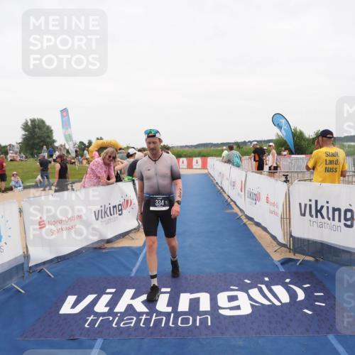 22.06.2025 - Viking Triathlon MichiJ http://msf.ph/oto/8131428 22.06.2025 15:38:23 Ziel 334 meine-sportfotos.de