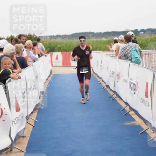 22.06.2025 - Viking Triathlon MichiJ http://msf.ph/oto/8131433 22.06.2025 15:38:32 Ziel 179 meine-sportfotos.de