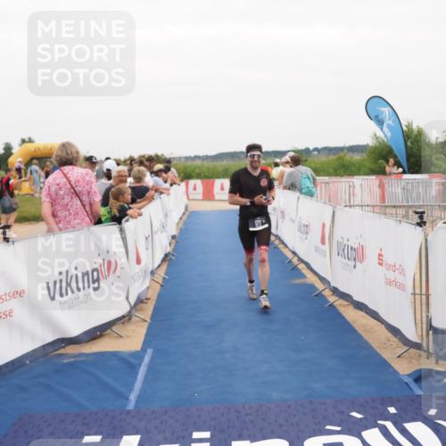 22.06.2025 - Viking Triathlon MichiJ http://msf.ph/oto/8131445 22.06.2025 15:38:34 Ziel 179 meine-sportfotos.de