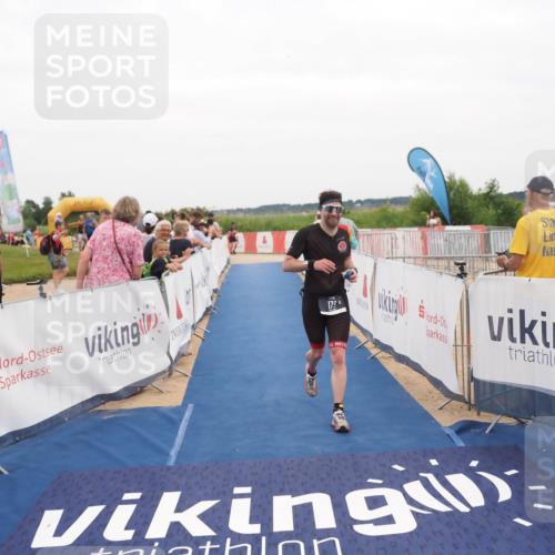 22.06.2025 - Viking Triathlon MichiJ http://msf.ph/oto/8131451 22.06.2025 15:38:34 Ziel 179 meine-sportfotos.de