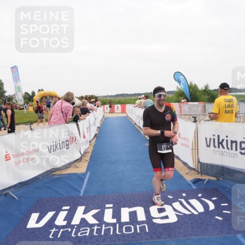 22.06.2025 - Viking Triathlon MichiJ http://msf.ph/oto/8131455 22.06.2025 15:38:35 Ziel 179 meine-sportfotos.de