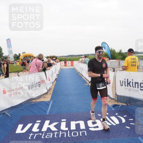 22.06.2025 - Viking Triathlon MichiJ http://msf.ph/oto/8131456 22.06.2025 15:38:35 Ziel 179 meine-sportfotos.de