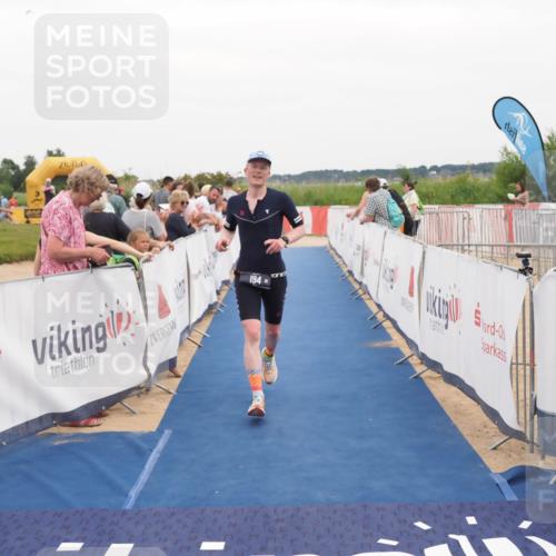 22.06.2025 - Viking Triathlon MichiJ http://msf.ph/oto/8131477 22.06.2025 15:38:57 Ziel 194 meine-sportfotos.de