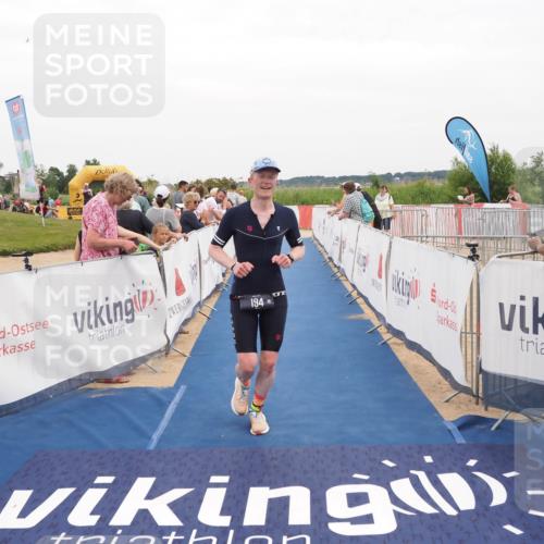 22.06.2025 - Viking Triathlon MichiJ http://msf.ph/oto/8131481 22.06.2025 15:38:58 Ziel 194 meine-sportfotos.de