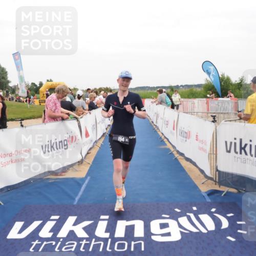 22.06.2025 - Viking Triathlon MichiJ http://msf.ph/oto/8131482 22.06.2025 15:38:58 Ziel 194 meine-sportfotos.de