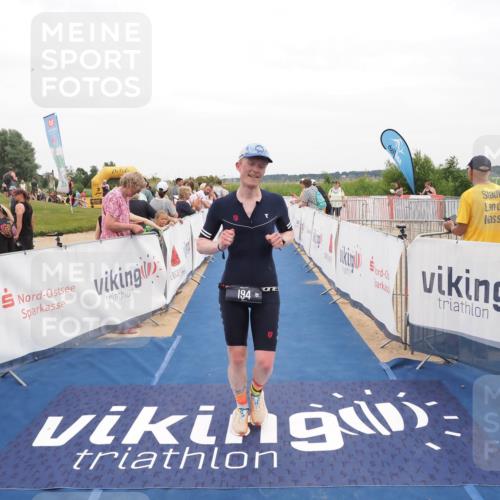 22.06.2025 - Viking Triathlon MichiJ http://msf.ph/oto/8131484 22.06.2025 15:38:58 Ziel 194 meine-sportfotos.de