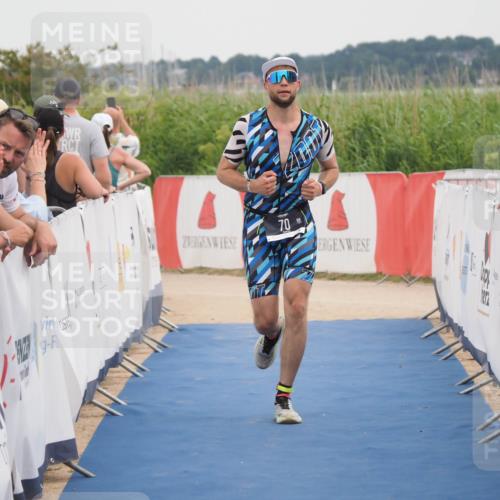 22.06.2025 - Viking Triathlon MichiJ http://msf.ph/oto/8131489 22.06.2025 15:39:06 Ziel 70 meine-sportfotos.de