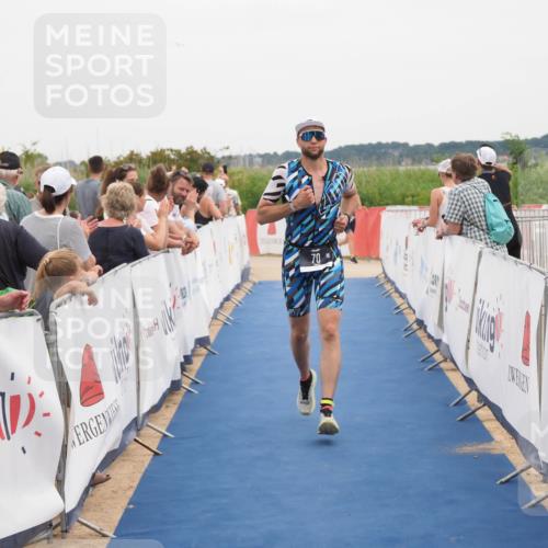 22.06.2025 - Viking Triathlon MichiJ http://msf.ph/oto/8131507 22.06.2025 15:39:08 Ziel 70 meine-sportfotos.de
