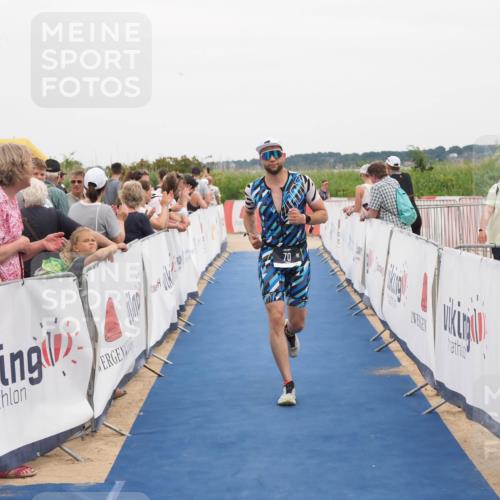 22.06.2025 - Viking Triathlon MichiJ http://msf.ph/oto/8131511 22.06.2025 15:39:08 Ziel 70 meine-sportfotos.de
