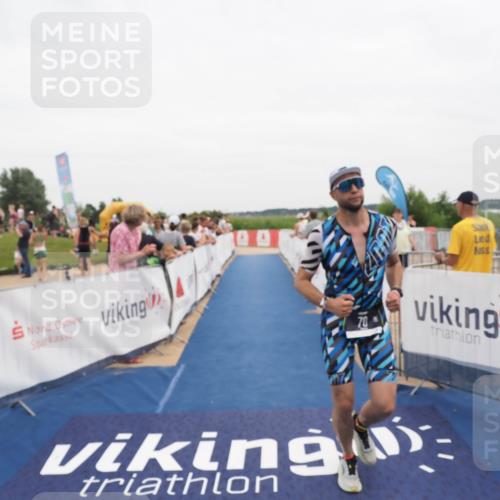22.06.2025 - Viking Triathlon MichiJ http://msf.ph/oto/8131525 22.06.2025 15:39:10 Ziel 70 meine-sportfotos.de