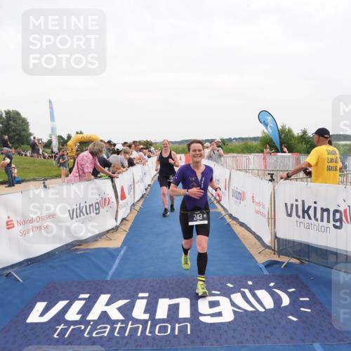 22.06.2025 - Viking Triathlon MichiJ http://msf.ph/oto/8131560 22.06.2025 15:39:28 Ziel 243, 475 meine-sportfotos.de