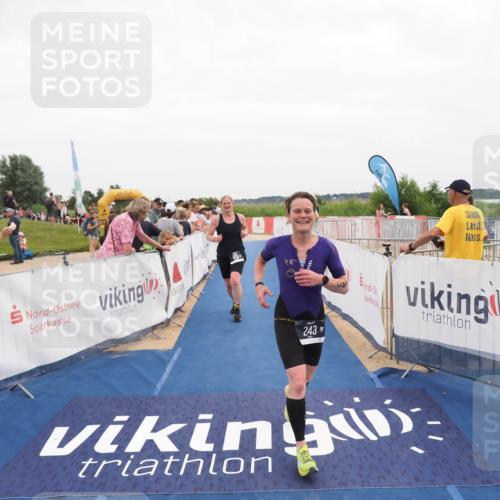 22.06.2025 - Viking Triathlon MichiJ http://msf.ph/oto/8131563 22.06.2025 15:39:29 Ziel 243, 475 meine-sportfotos.de