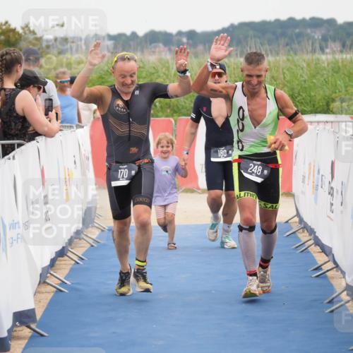 22.06.2025 - Viking Triathlon MichiJ http://msf.ph/oto/8131574 22.06.2025 15:39:57 Ziel 170, 180, 248 meine-sportfotos.de