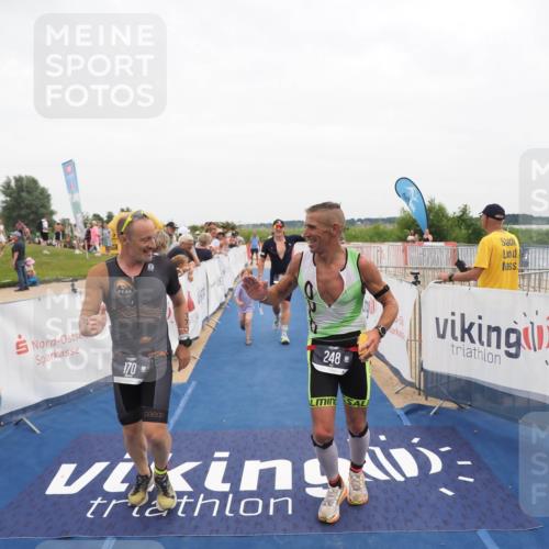 22.06.2025 - Viking Triathlon MichiJ http://msf.ph/oto/8131615 22.06.2025 15:40:02 Ziel 170, 180, 248 meine-sportfotos.de