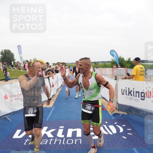 22.06.2025 - Viking Triathlon MichiJ http://msf.ph/oto/8131617 22.06.2025 15:40:02 Ziel 170, 180, 248 meine-sportfotos.de