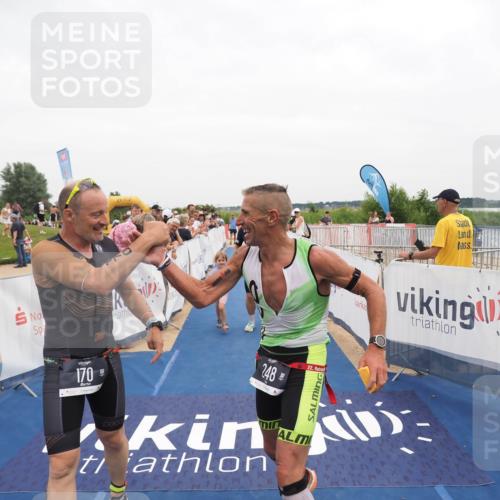 22.06.2025 - Viking Triathlon MichiJ http://msf.ph/oto/8131619 22.06.2025 15:40:02 Ziel 170, 180, 248 meine-sportfotos.de