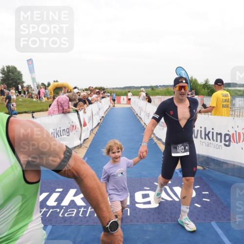 22.06.2025 - Viking Triathlon MichiJ http://msf.ph/oto/8131631 22.06.2025 15:40:04 Ziel 170, 180, 248 meine-sportfotos.de