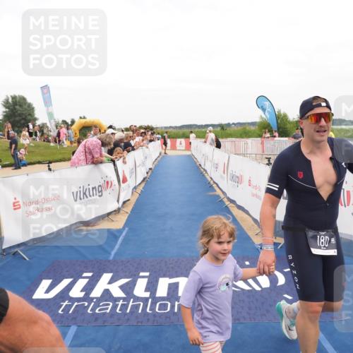 22.06.2025 - Viking Triathlon MichiJ http://msf.ph/oto/8131635 22.06.2025 15:40:05 Ziel 170, 180, 248 meine-sportfotos.de