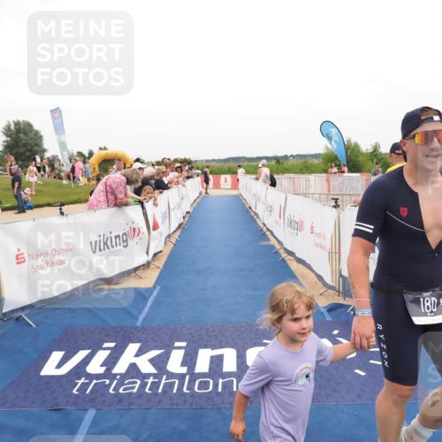 22.06.2025 - Viking Triathlon MichiJ http://msf.ph/oto/8131636 22.06.2025 15:40:05 Ziel 170, 180, 248 meine-sportfotos.de