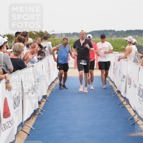 22.06.2025 - Viking Triathlon MichiJ http://msf.ph/oto/8131639 22.06.2025 15:40:15 Ziel 532, 644 meine-sportfotos.de