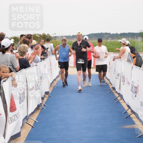 22.06.2025 - Viking Triathlon MichiJ http://msf.ph/oto/8131640 22.06.2025 15:40:15 Ziel 532, 644 meine-sportfotos.de