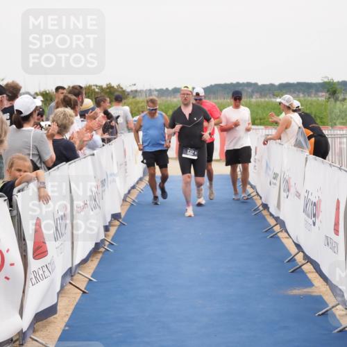22.06.2025 - Viking Triathlon MichiJ http://msf.ph/oto/8131641 22.06.2025 15:40:15 Ziel 532, 644 meine-sportfotos.de