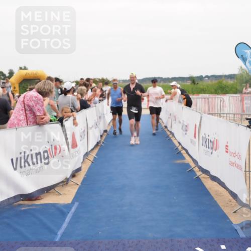22.06.2025 - Viking Triathlon MichiJ http://msf.ph/oto/8131651 22.06.2025 15:40:16 Ziel 532, 644 meine-sportfotos.de