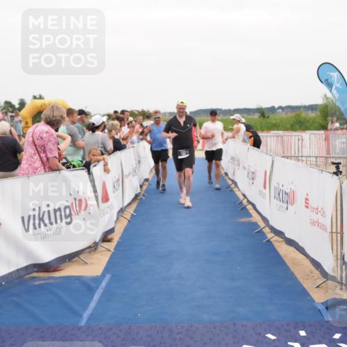 22.06.2025 - Viking Triathlon MichiJ http://msf.ph/oto/8131654 22.06.2025 15:40:16 Ziel 532, 644 meine-sportfotos.de
