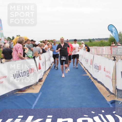 22.06.2025 - Viking Triathlon MichiJ http://msf.ph/oto/8131659 22.06.2025 15:40:17 Ziel 532, 644 meine-sportfotos.de