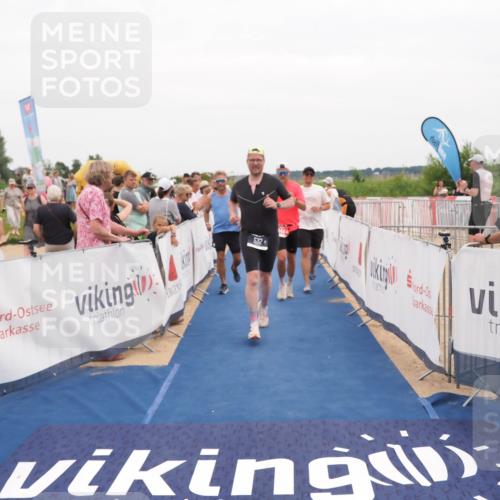 22.06.2025 - Viking Triathlon MichiJ http://msf.ph/oto/8131663 22.06.2025 15:40:18 Ziel 532, 644 meine-sportfotos.de