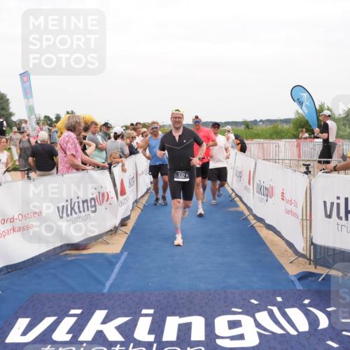 22.06.2025 - Viking Triathlon MichiJ http://msf.ph/oto/8131664 22.06.2025 15:40:18 Ziel 532, 644 meine-sportfotos.de