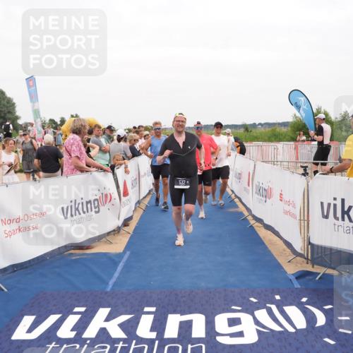 22.06.2025 - Viking Triathlon MichiJ http://msf.ph/oto/8131665 22.06.2025 15:40:18 Ziel 532, 644 meine-sportfotos.de