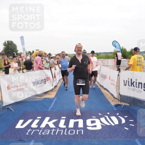 22.06.2025 - Viking Triathlon MichiJ http://msf.ph/oto/8131671 22.06.2025 15:40:19 Ziel 532, 644 meine-sportfotos.de