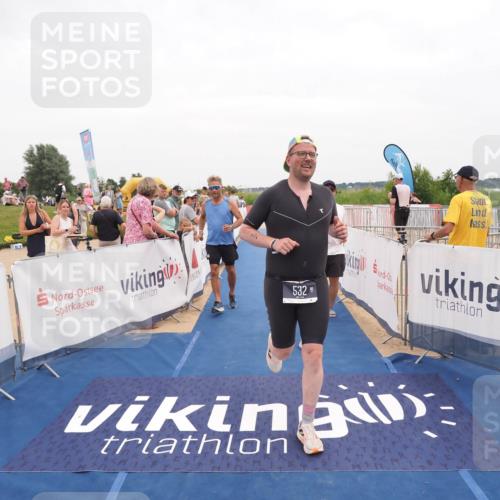 22.06.2025 - Viking Triathlon MichiJ http://msf.ph/oto/8131673 22.06.2025 15:40:19 Ziel 532, 644 meine-sportfotos.de