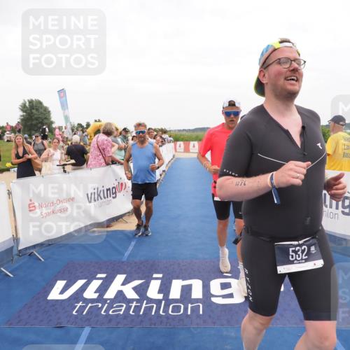 22.06.2025 - Viking Triathlon MichiJ http://msf.ph/oto/8131678 22.06.2025 15:40:19 Ziel 532, 644 meine-sportfotos.de