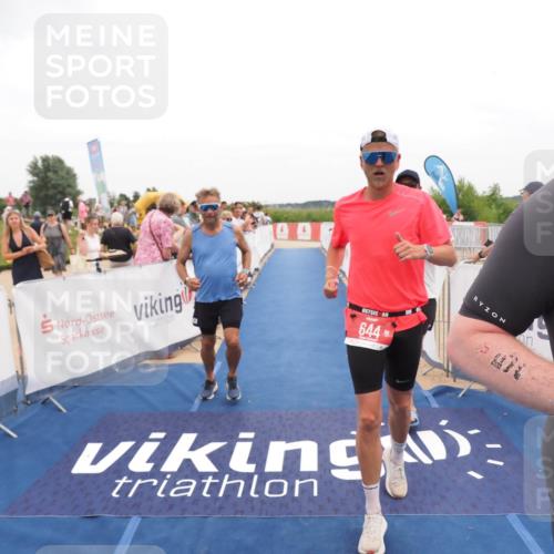 22.06.2025 - Viking Triathlon MichiJ http://msf.ph/oto/8131681 22.06.2025 15:40:20 Ziel 532, 644 meine-sportfotos.de