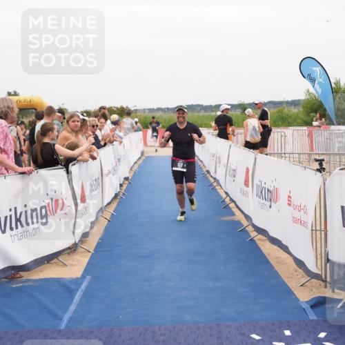 22.06.2025 - Viking Triathlon MichiJ http://msf.ph/oto/8131695 22.06.2025 15:40:43 Ziel 159, 437 meine-sportfotos.de