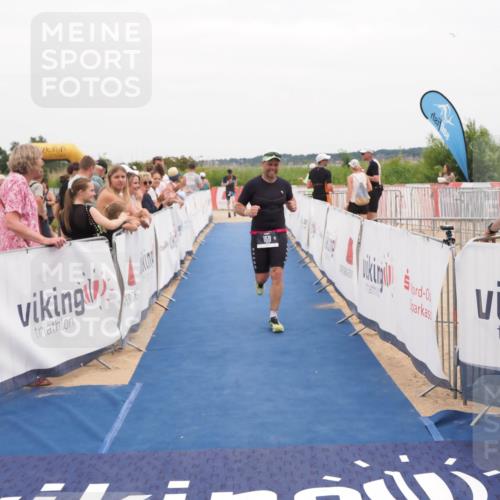 22.06.2025 - Viking Triathlon MichiJ http://msf.ph/oto/8131697 22.06.2025 15:40:43 Ziel 159, 437 meine-sportfotos.de
