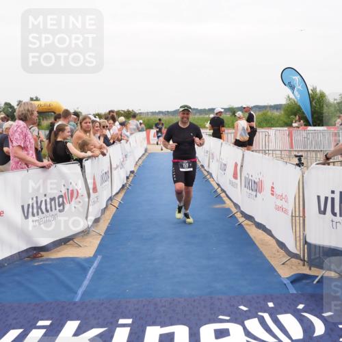 22.06.2025 - Viking Triathlon MichiJ http://msf.ph/oto/8131698 22.06.2025 15:40:43 Ziel 159, 437 meine-sportfotos.de