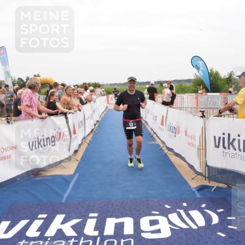 22.06.2025 - Viking Triathlon MichiJ http://msf.ph/oto/8131701 22.06.2025 15:40:44 Ziel 159, 437 meine-sportfotos.de