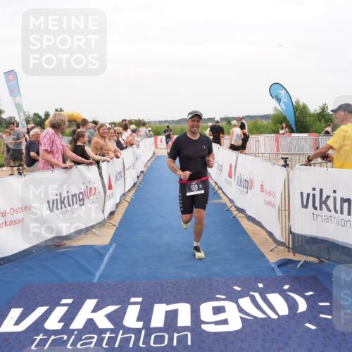 22.06.2025 - Viking Triathlon MichiJ http://msf.ph/oto/8131703 22.06.2025 15:40:44 Ziel 159, 437 meine-sportfotos.de