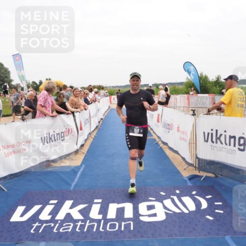 22.06.2025 - Viking Triathlon MichiJ http://msf.ph/oto/8131705 22.06.2025 15:40:44 Ziel 159, 437 meine-sportfotos.de