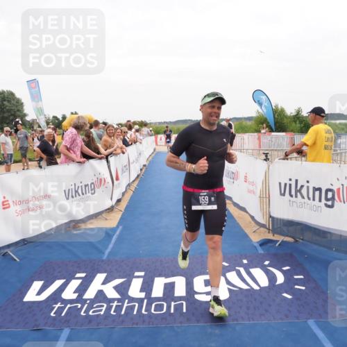 22.06.2025 - Viking Triathlon MichiJ http://msf.ph/oto/8131708 22.06.2025 15:40:45 Ziel 159, 437 meine-sportfotos.de