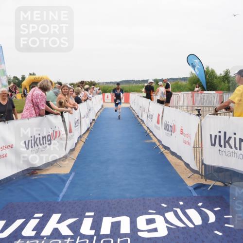 22.06.2025 - Viking Triathlon MichiJ http://msf.ph/oto/8131714 22.06.2025 15:40:46 Ziel 159, 437 meine-sportfotos.de