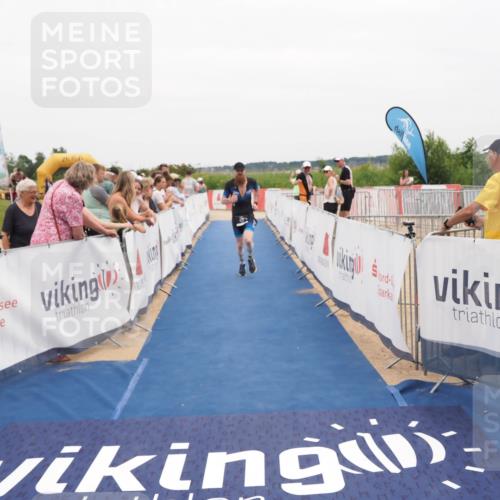 22.06.2025 - Viking Triathlon MichiJ http://msf.ph/oto/8131718 22.06.2025 15:40:48 Ziel 159, 437 meine-sportfotos.de