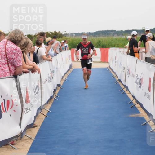 22.06.2025 - Viking Triathlon MichiJ http://msf.ph/oto/8131739 22.06.2025 15:41:19 Ziel 208 meine-sportfotos.de