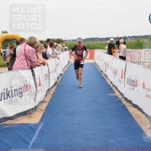 22.06.2025 - Viking Triathlon MichiJ http://msf.ph/oto/8131747 22.06.2025 15:41:20 Ziel 208 meine-sportfotos.de