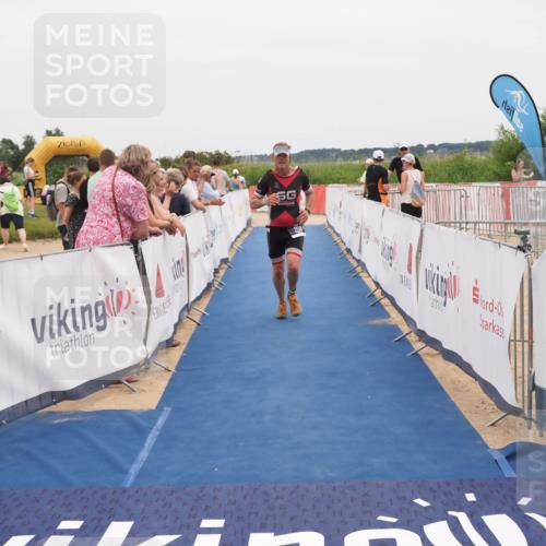 22.06.2025 - Viking Triathlon MichiJ http://msf.ph/oto/8131751 22.06.2025 15:41:21 Ziel 208 meine-sportfotos.de